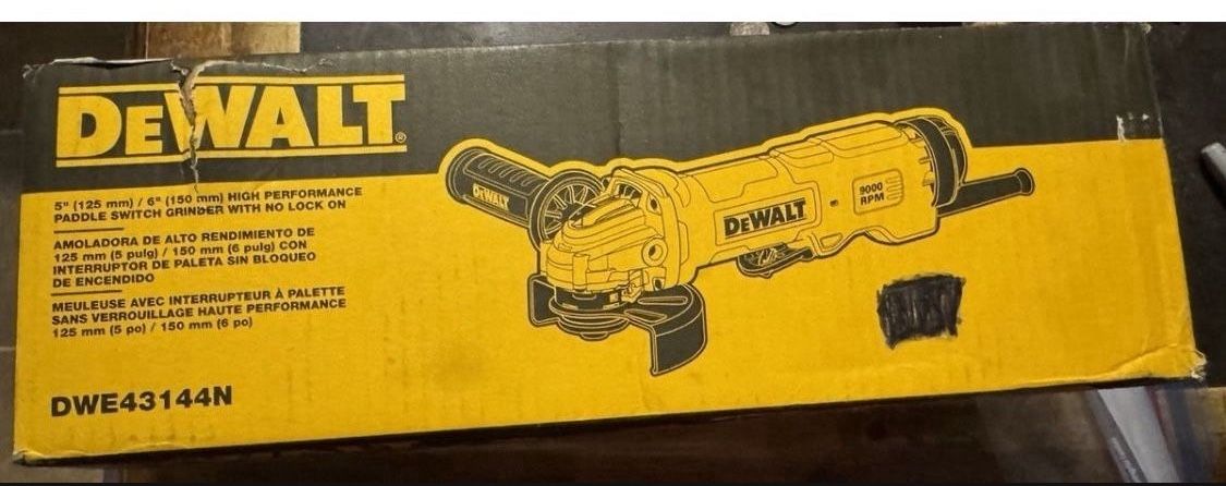 Dewalt grinder 6” W/ Cutting wheels Brand new