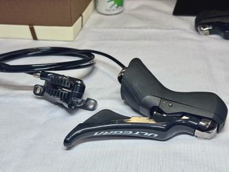 Shimano Ultegra r8000 hydraulic brake shifter with caliper