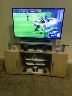 TV stand very very good condition like new
