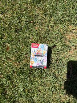 Pokemon Prismatic Evolutions Booster Bundle