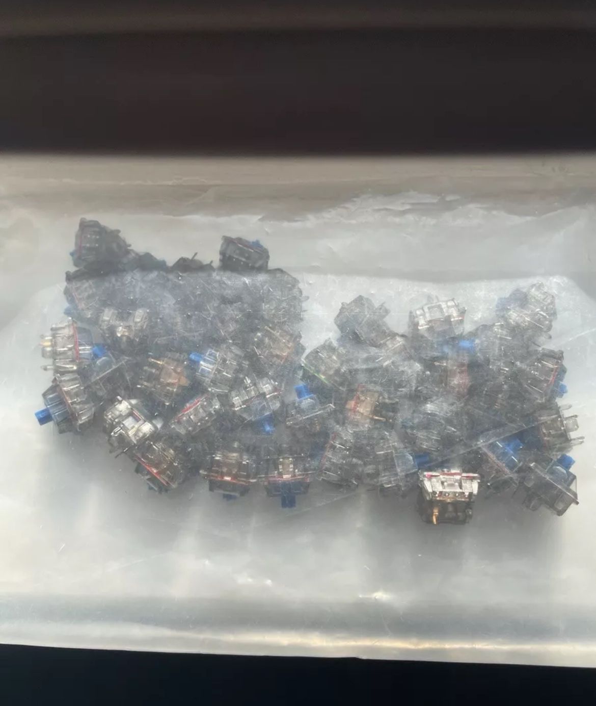 x40 Hand Lubed Durock Daybreak Silent Linear Switches (Krytox 205g0 + TX Films)