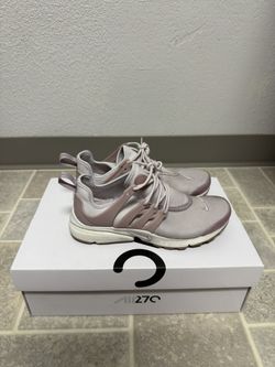 Nike Runners Woman’s Shoes Size 5.5