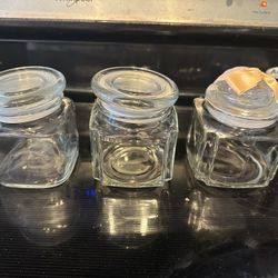 2 Sets of 3 Glass Jars with Lids