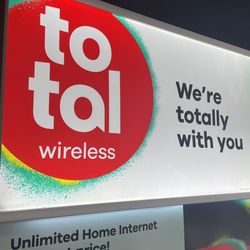 Switch FREE Phones On Us 😎