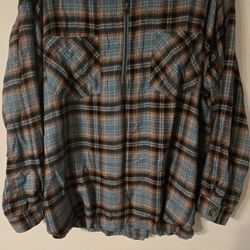 🍂 Maurices Plaid Zip Front Long Sleeve Top