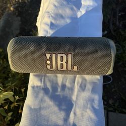 JBL FLIP6 WIRELESS BLUETOOTH SPEAKER 🔈 🔈 🔊 