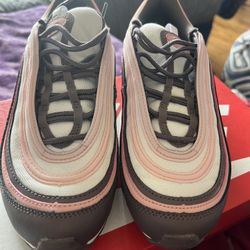 Size 6.5Y Nike Air max 97 White Pink 