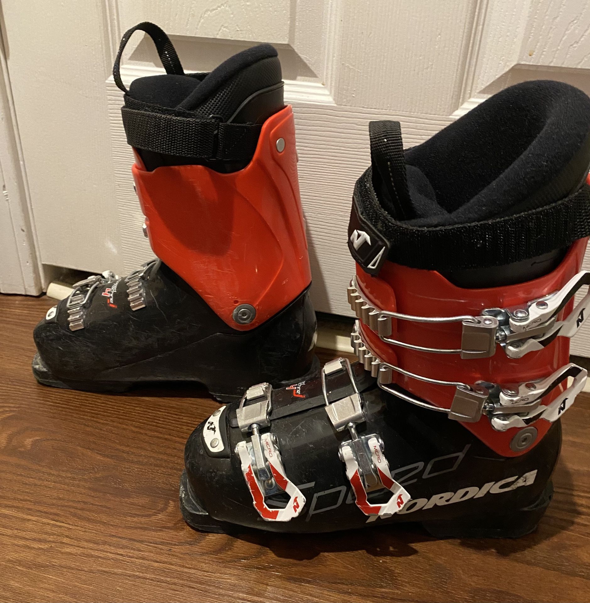 Nodica speedmachine junior 4 Mondo 23.5