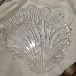 VINTAGE CRYSTAL FLAT SHELL PLATTER MIKASA