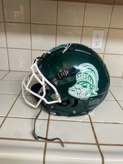FOOTBALL HELMET F7