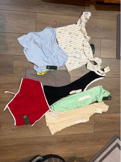 Women’s size large clothing bundle