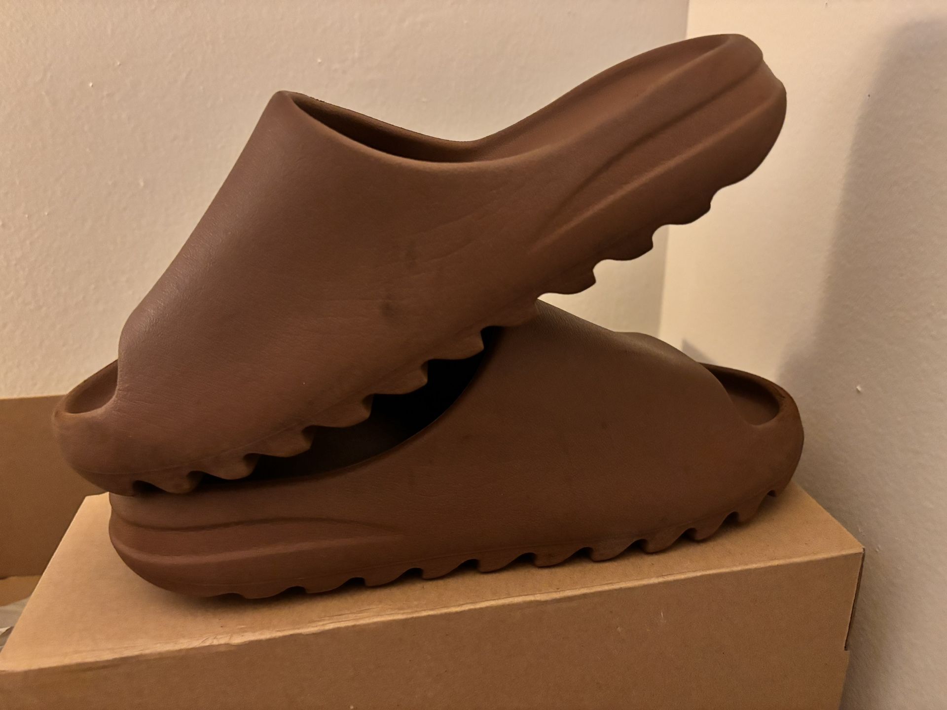 Yeezy Slides Size 11