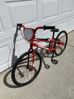 Redline MX 20 Junior Red 18.5in TT Aluminum BMX bike. Excellent entry level