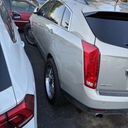 2010 Caddie Srx Selling It For Parts Need A Motor Runs But Overheating 