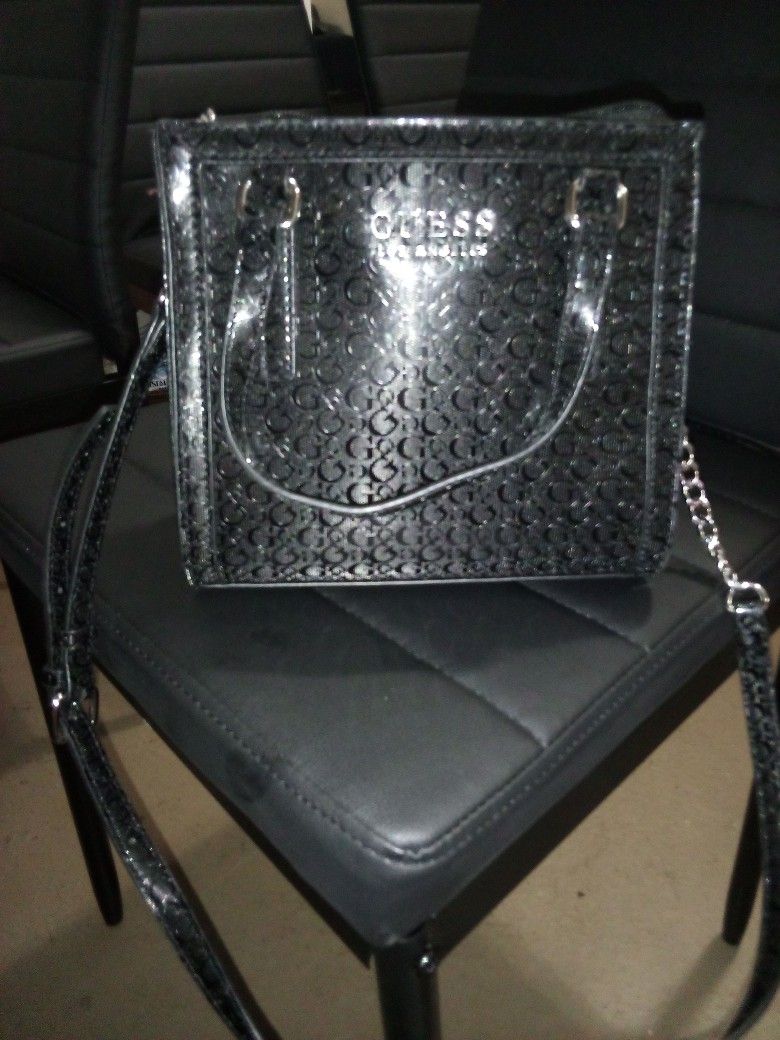 BRAND NEW!! GUESS PURSE.