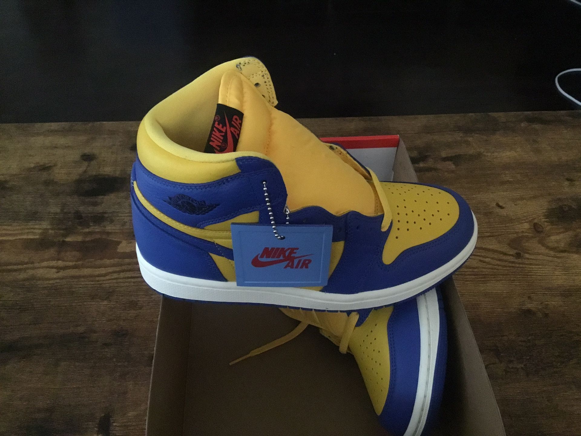 New Women’s Air Jordan 1 Retro High OG size 6.5 (size 7 available also)