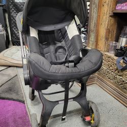 Doona Car Seat/stroller 