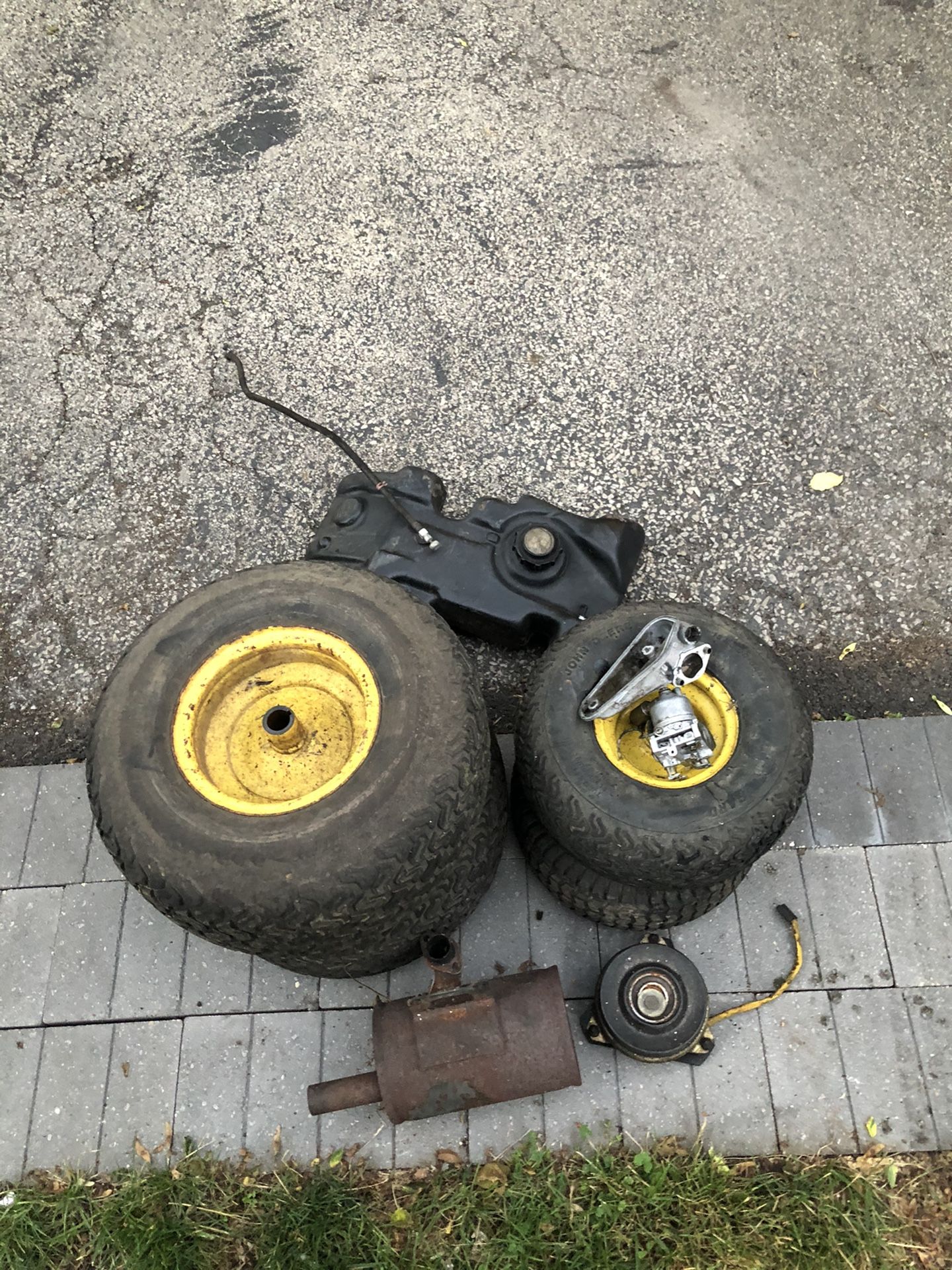 JOHN DEERE 171 Parts