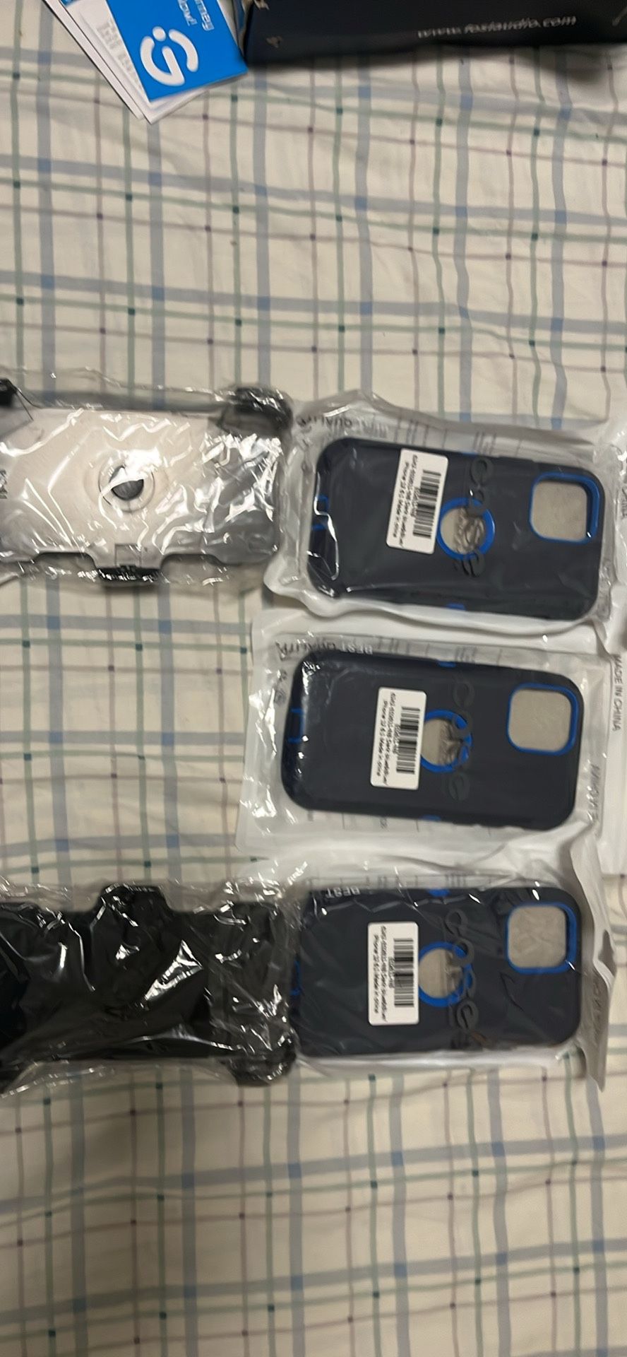 iPhone 12 case and cilps