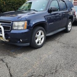 2009 Chevy Tahoe LS  