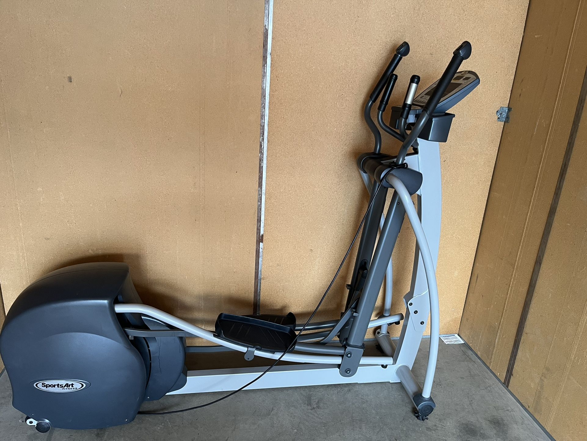 Sport Art E82 Elliptical