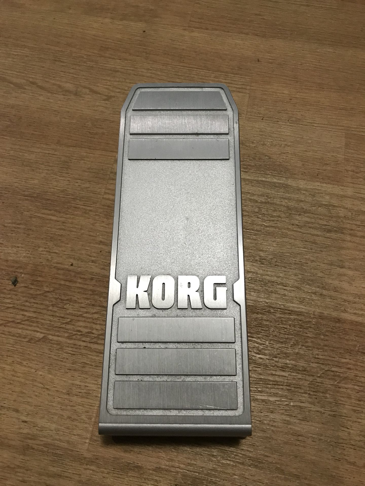 KORG. EXP/VOL PEDAL.