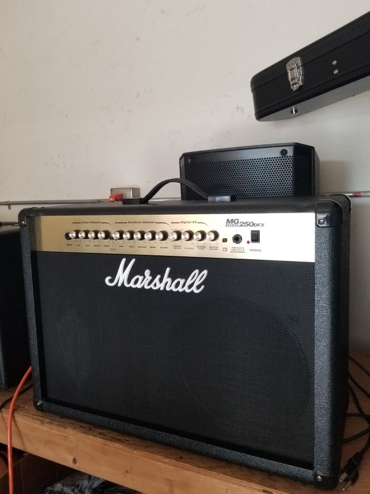Marshall MG250 DFX 2X12" 100WATT Guitar AMP COMBO
