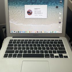 Macbook Air 2011