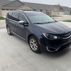 Clean Chrysler Pacifica for sale!!