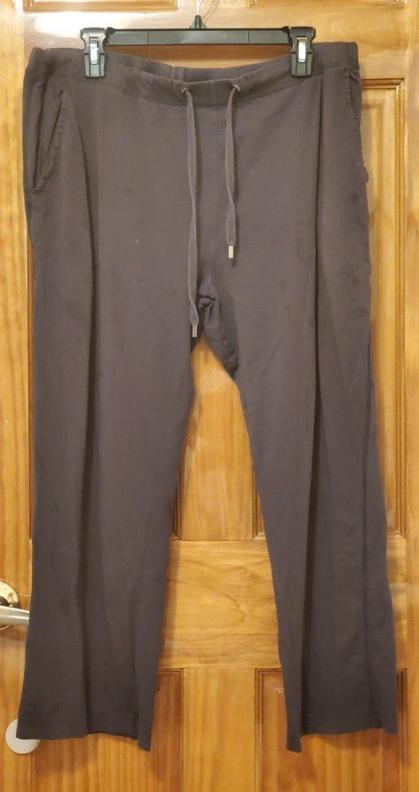 American Essentials Luxury Lounge Pants Pajama Cotton Size L RN 104853 Off black Pockets Drawstring Made in China
Comfy Soft Cotton Lounge Sleep Pant