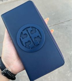 Tory Burch wallet