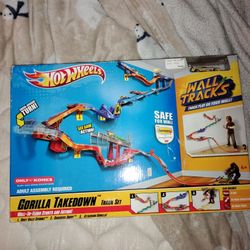 Hot Wheels  Wall Tracks