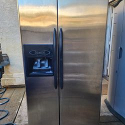 Maytag Refrigerator 