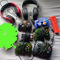 Gaming Accessories & Controllers Lot