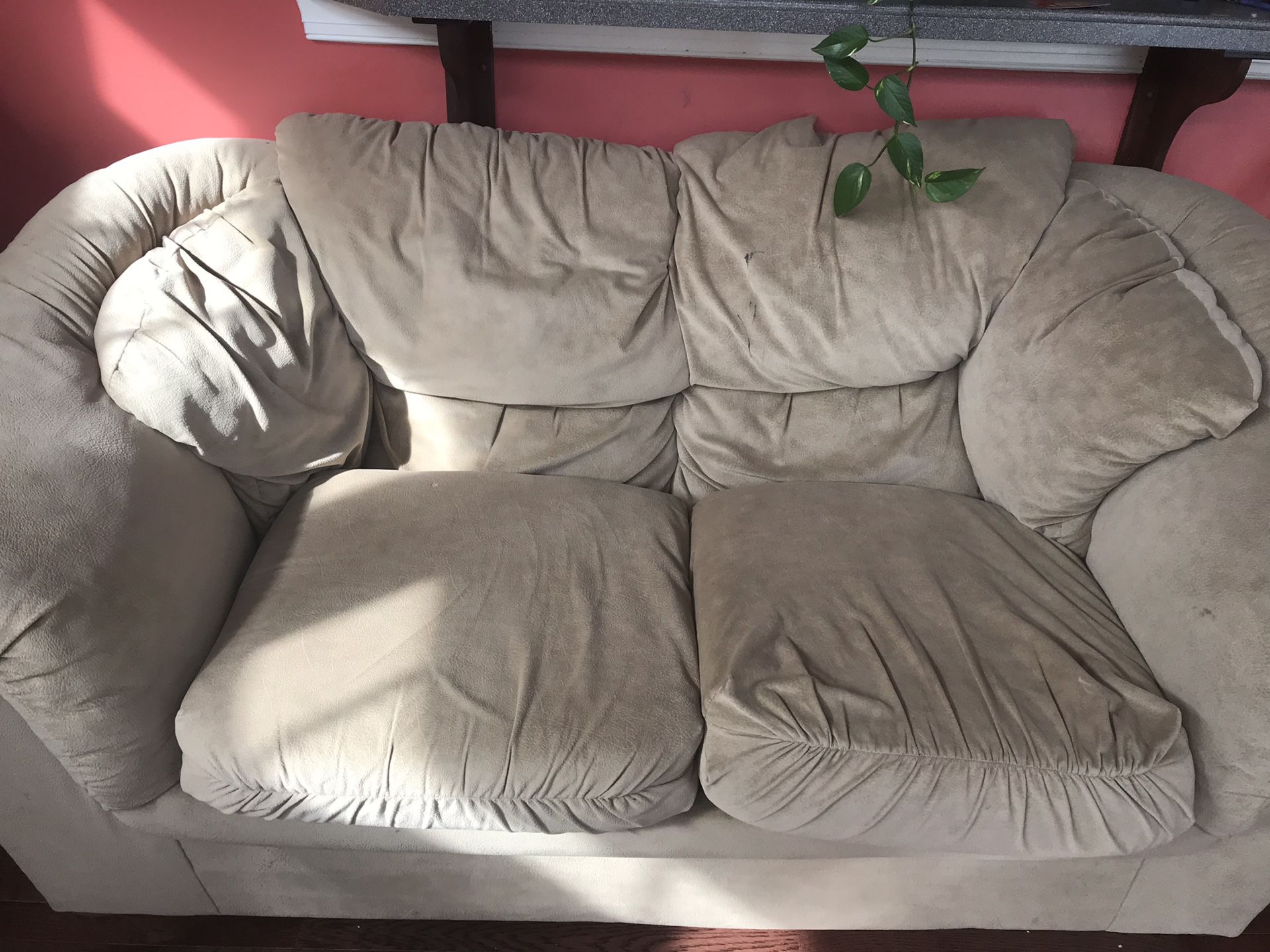 Love seat for free