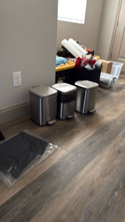 Stainless steel mini trash cans