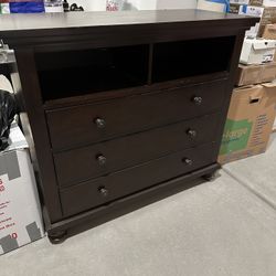 3 Drawer Dresser