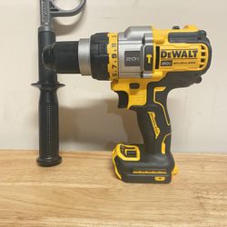 DEWALT 20-Volt MAX Brushless Cordless 1/2 in. Hammer Drill/Driver with FLEXVOLT ADVANTAGE (Tool Only)