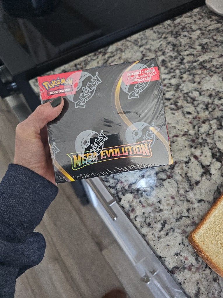 Mega Evaluation Booster Box