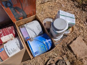 Bulk wood stain FULL GALLONS and other unused gallon cans