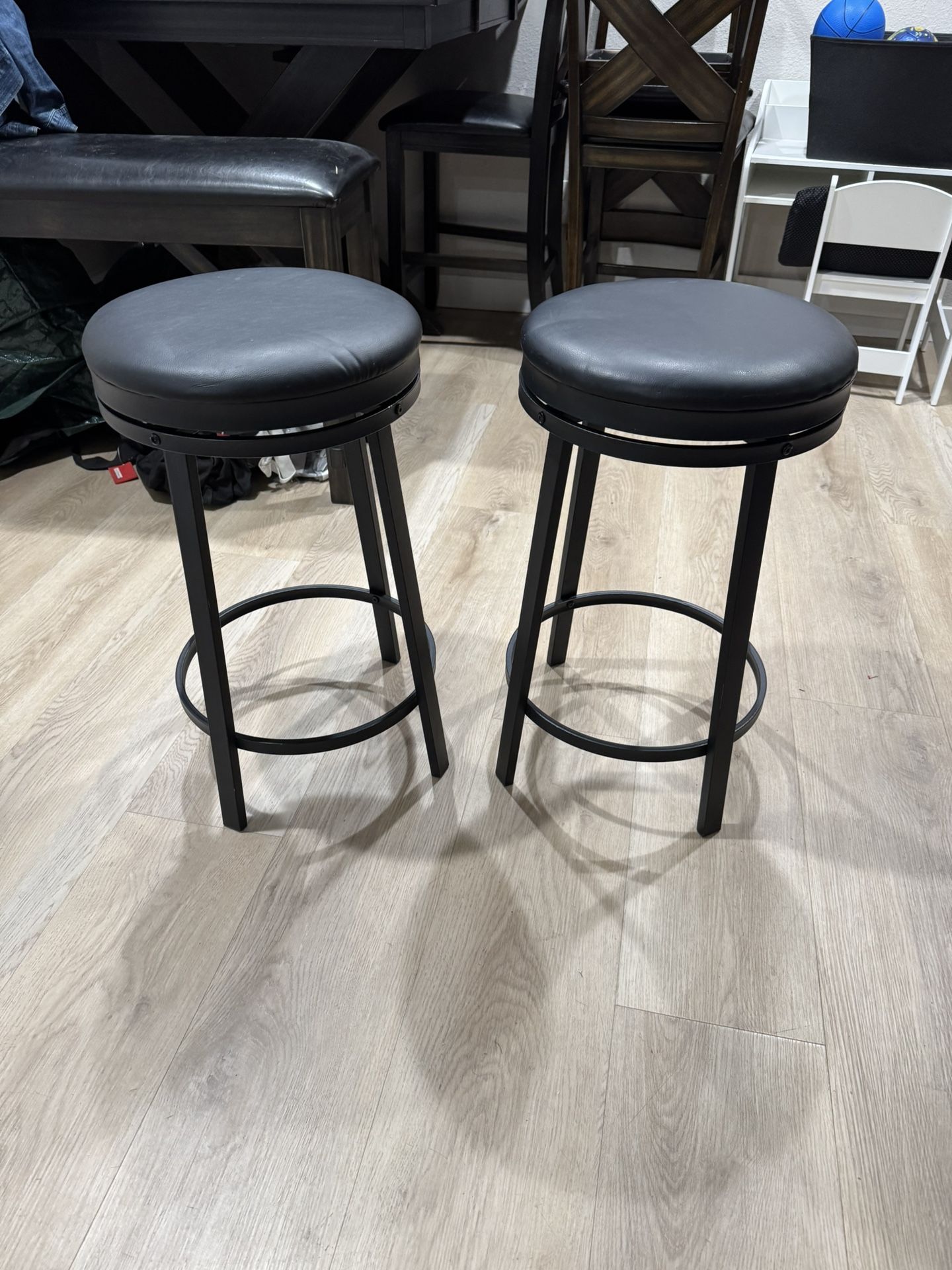 Metal Swivel Barstools 
