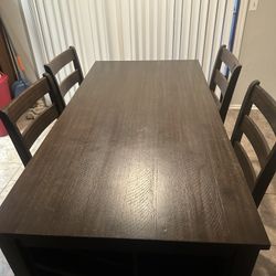 Dining Room Table 