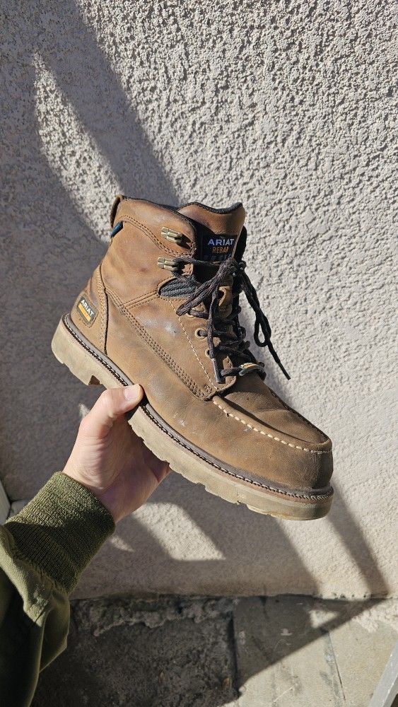 Size 9.5 D Ariat Work Boots Soft Toe