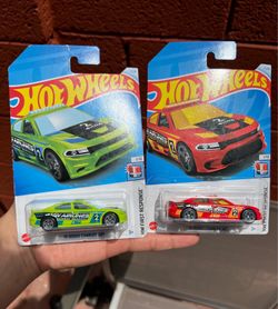 Hotwheels 15’ Dodge charger Srt
