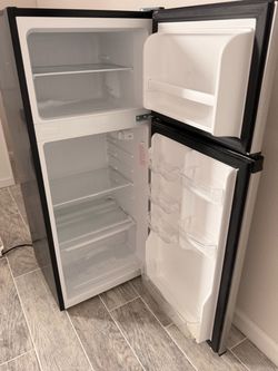 Mini Fridge with Top Freezer