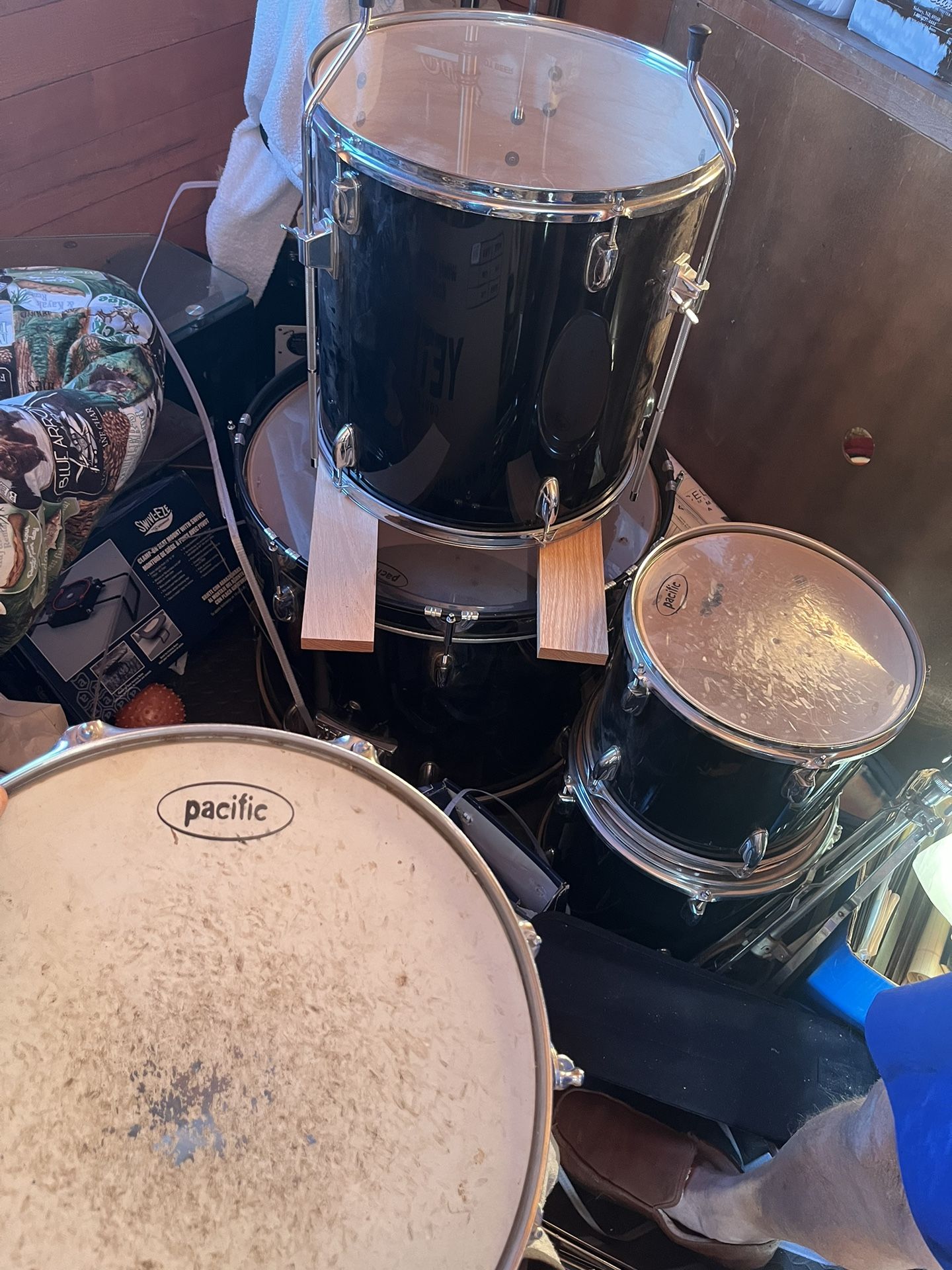 Pacific Drum Set