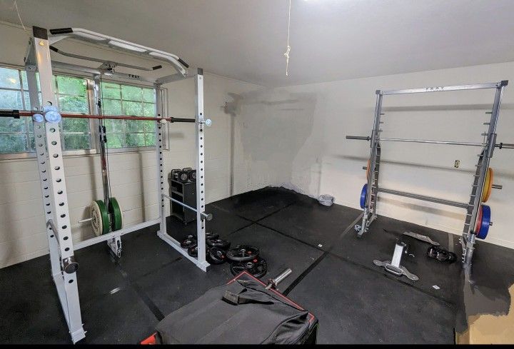 Fray Fitness Smith Machine/ Power Rack W/Pulley