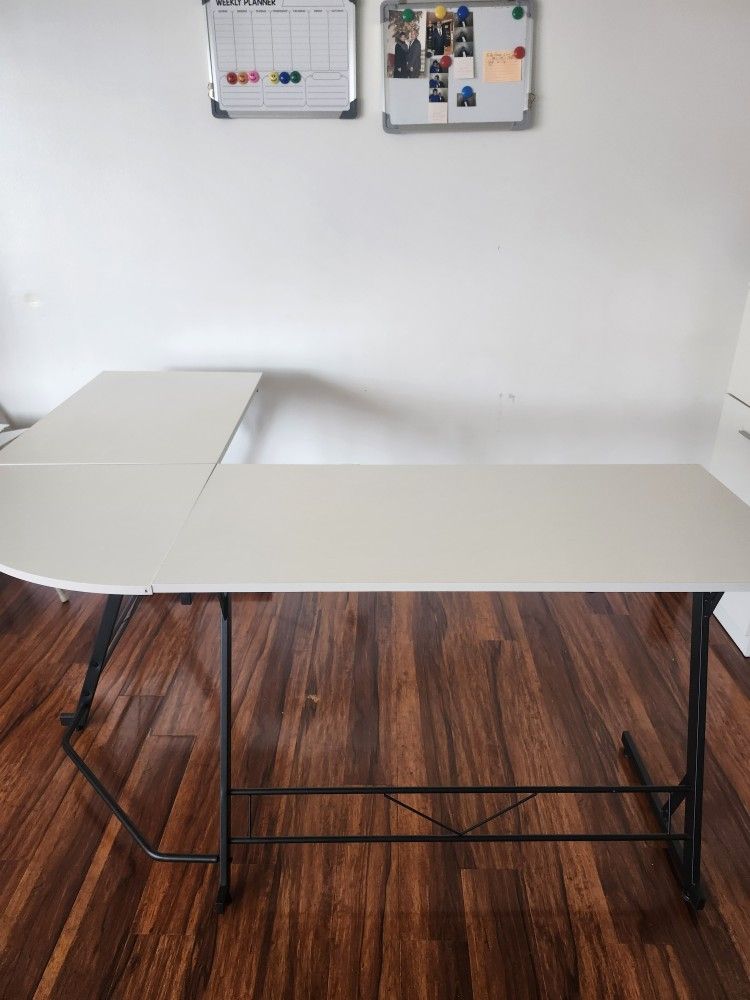 White L Shaped Desk 