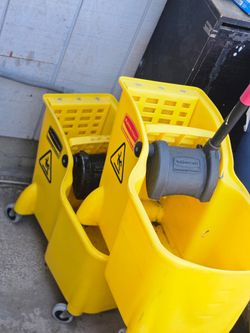 Rubbermaid Commercial Mop Bucket with Wringer