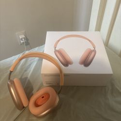 Pink AirPod Pro Max 